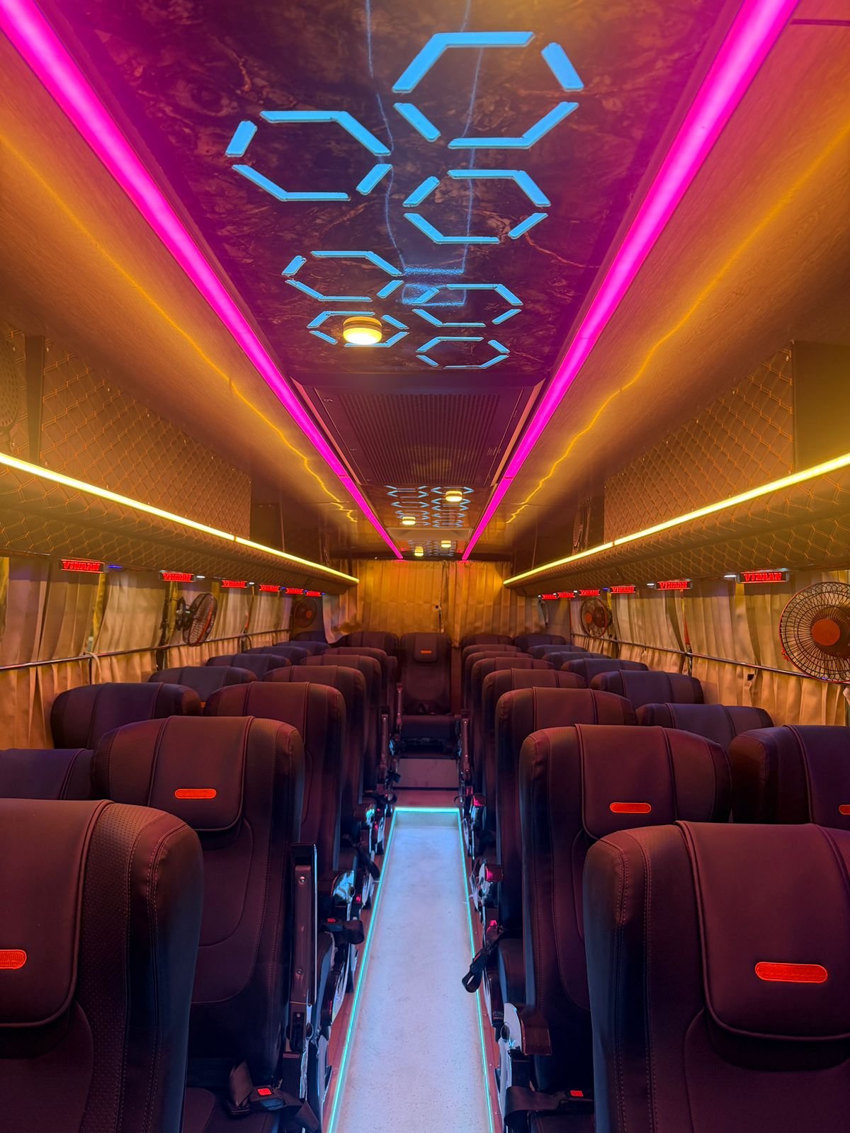 Bus and tempo traveller image
